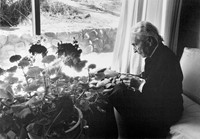 Wood, Myron, O'Keeffe Polishing Rocks, Abiquiu, New Mexico